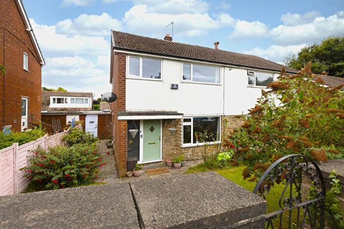 3 Bedroom Semi-Detached House For Sale In School Lane, Kirkheaton, Huddersfield, HD5