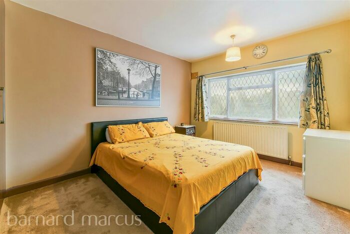 2 Bedroom Maisonette To Rent In Nestles Avenue, Hayes, UB3