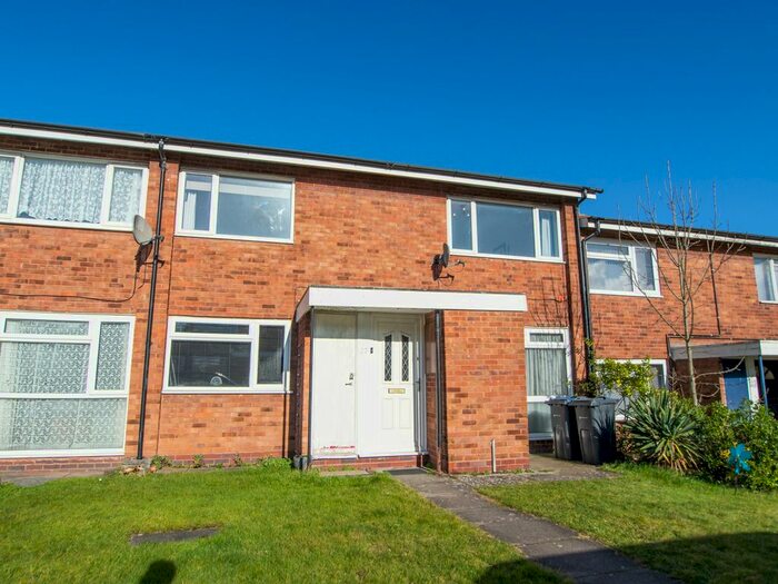 2 Bedroom Maisonette To Rent In Bickton Close, Erdington, Birmingham, B24