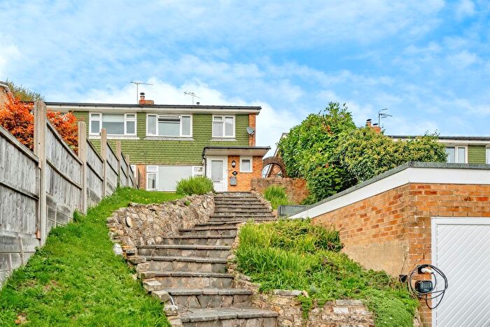 3 Bedroom Semi-Detached House For Sale In Willow Ridge, Turners Hill, Crawley, RH10