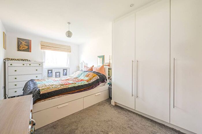 2 Bedroom Flat For Sale In Ebb Court, Docklands, London, E16