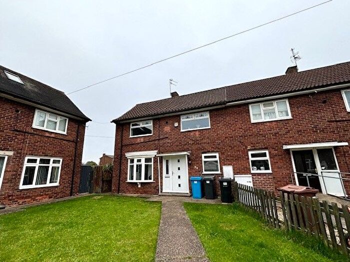 2 Bedroom End Of Terrace House To Rent In Amethyst Road, Hull, HU9