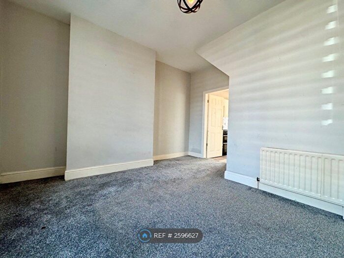 3 Bedroom Semi-Detached House To Rent In Queensland Avenue, Redcar, TS10