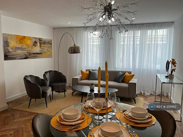 2 Bedroom Flat To Rent In Eagle Point, London, EC1V