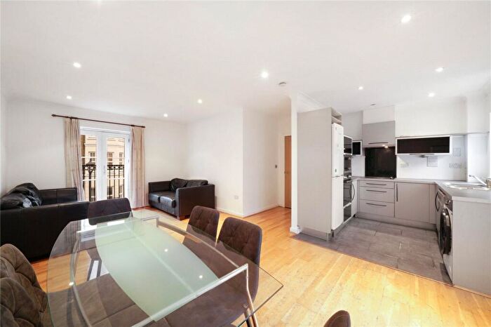 3 Bedroom Apartment For Sale In Northpoint Square, London, NW1