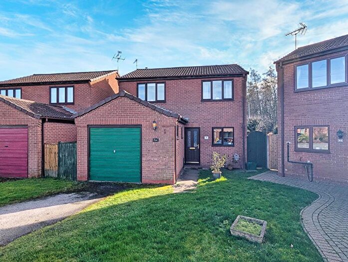 4 Bedroom Detached House For Sale In Ramblers Close, Colwick, Nottingham, NG4