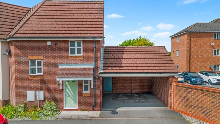 3 Bedroom Semi-Detached House For Sale In Southwold Crescent, Great Sankey, WA5