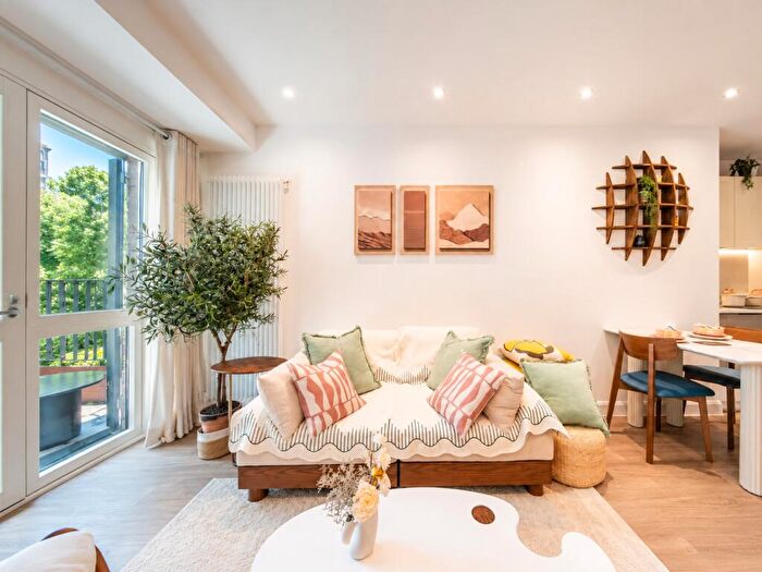 1 Bedroom Apartment To Rent In Ellipse House, Eden Place, Canning Town, London, E16