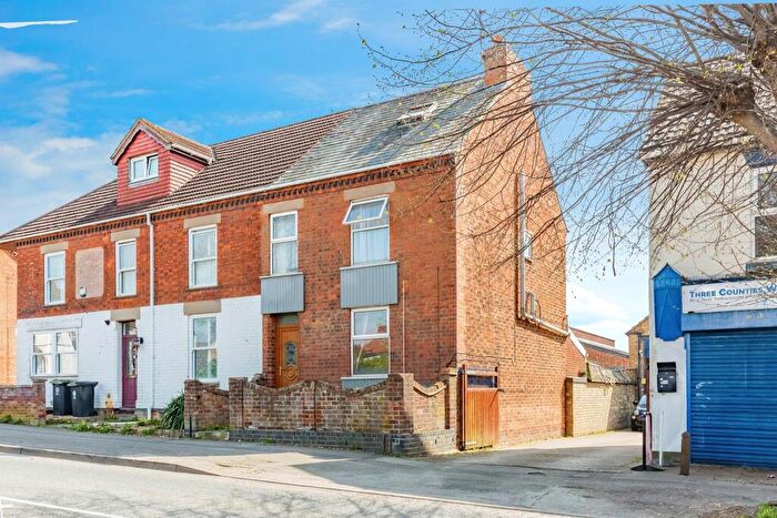 2 Bedroom Semi-Detached House For Sale In Higham Road, Rushden, NN10