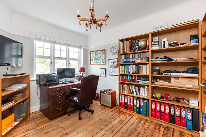 4 Bedroom Semi-detached House For Sale In Dorney Grove, Weybridge, KT13