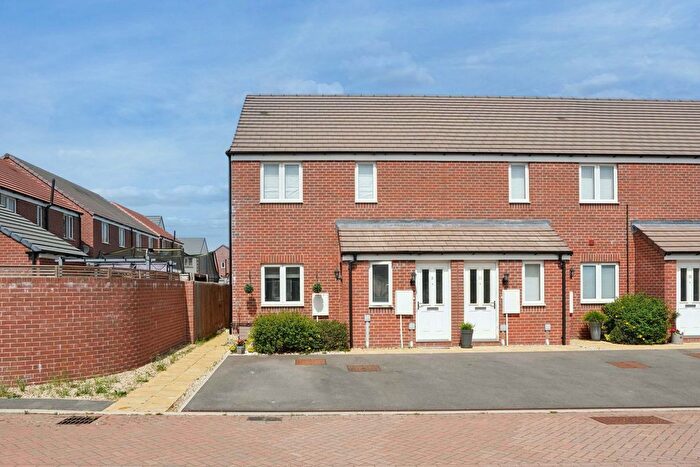 1 Bedroom Maisonette For Sale In Casson Lane, Witney, OX29
