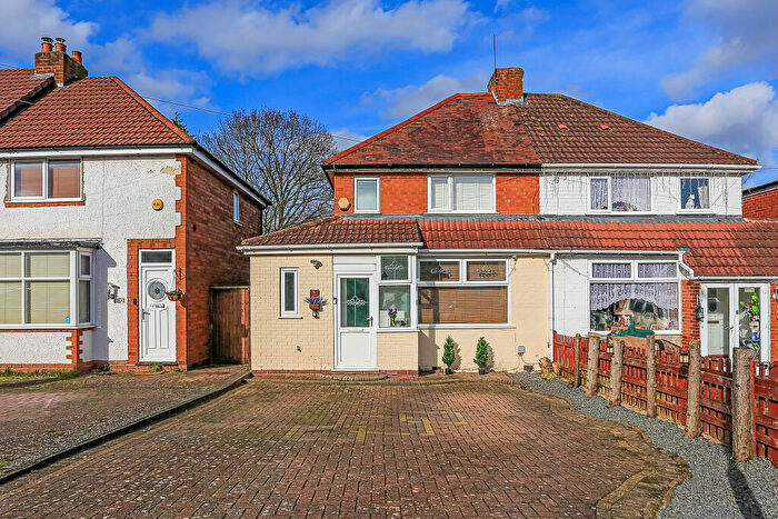 2 Bedroom Semi Detached House For Sale In Shalford Road, Solihull, B92
