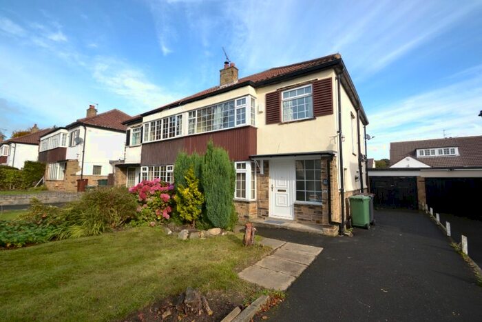 3 Bedroom Semi-Detached House To Rent In Oakwood Lane, Oakwood, Leeds, LS8