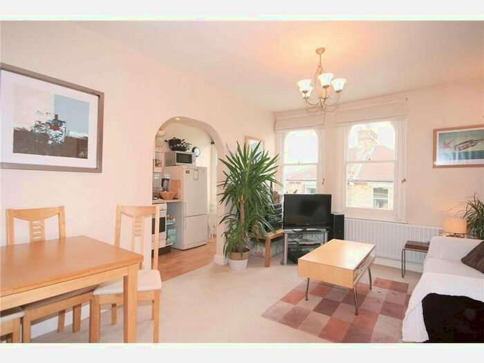 1 Bedroom Flat To Rent In Sudbourne Road, London, SW2