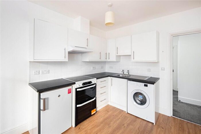 1 Bedroom Flat To Rent In Holloway Road, Holloway, London, N7