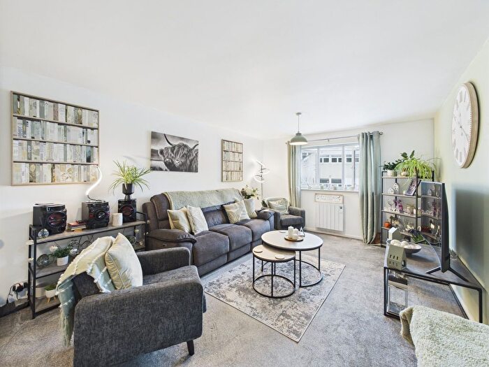 2 Bedroom Flat For Sale In Hales Orchard, Worcester, Worcestershire, WR2