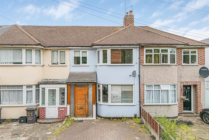 3 Bedroom Terraced House For Sale In Thurlow Gardens, Hainault, IG6