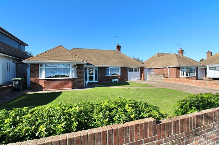 2 Bedroom Bungalow For Sale In Princes Gardens, Margate, CT9