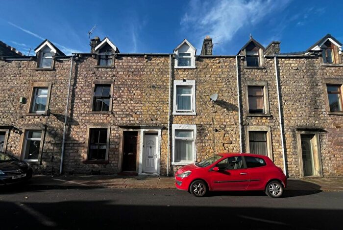 5 Bedroom Terraced House For Sale In Briery Street, Lancaster, Lancashire, LA1