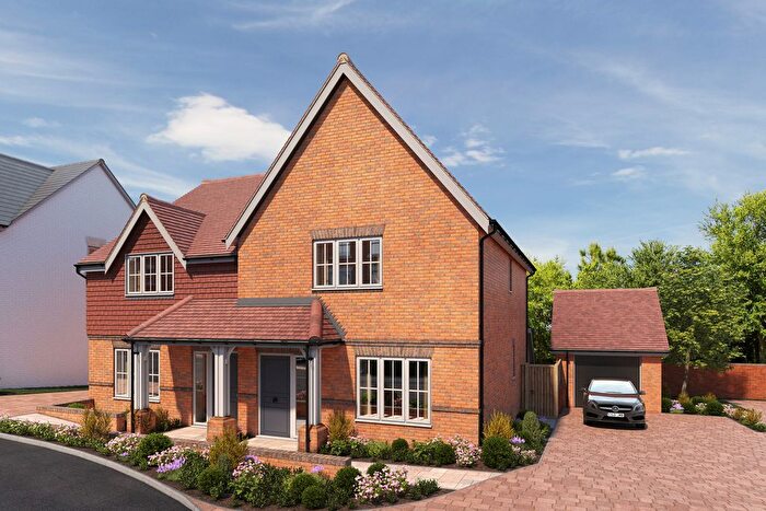 3 Bedroom Semi-Detached House To Rent In Allingham Place, Brighton, BN2