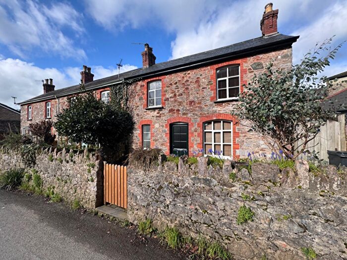 2 Bedroom Cottage To Rent In Weston Road, Totnes, TQ9