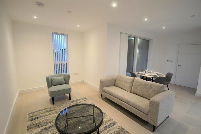 1 Bedroom Flat To Rent In The Avenue, Queens Park, London, NW6