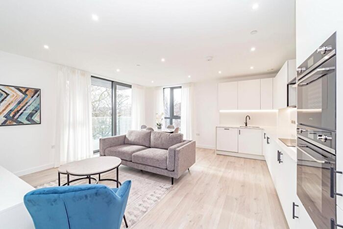2 Bedroom Apartment To Rent In Willowbrook House, Coster Avenue, London, N4