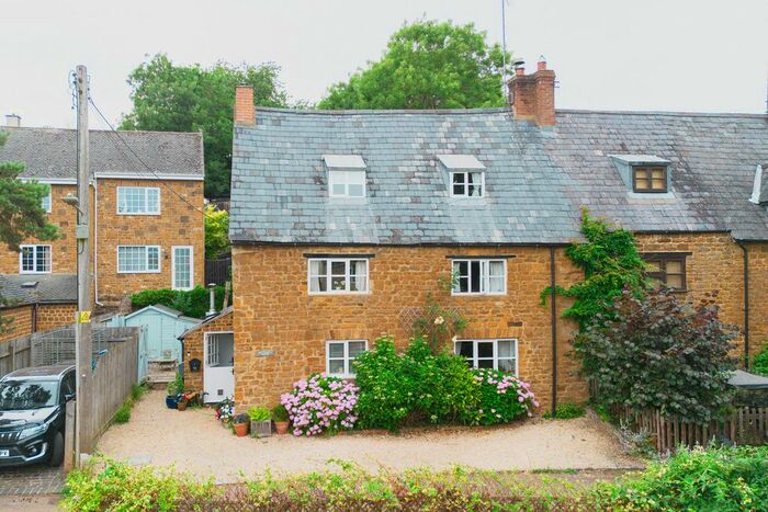 5 Bedroom Cottage For Sale In School Lane, North Newington, OX15