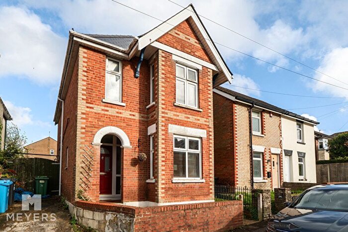 4 Bedroom Detached House For Sale In Uppleby Road, Parkstone, Poole, BH12