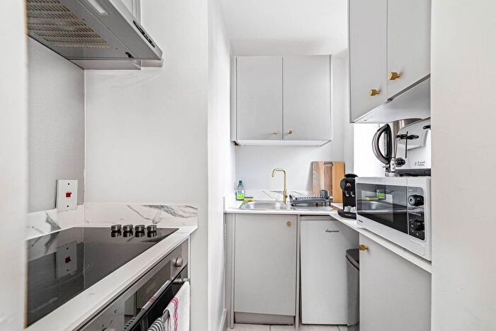 1 Bedroom Flat To Rent In Fetter Lane, City, London, EC4A