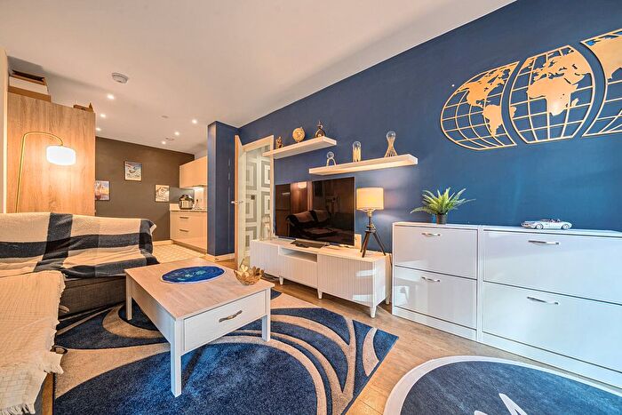 1 Bedroom Flat For Sale In Telegraph Avenue, Greenwich, SE10