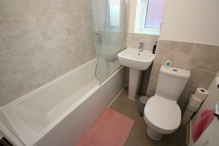 2 Bedroom End Of Terrace House To Rent In Hutchings Drive, Tithebarn, Exeter, EX1