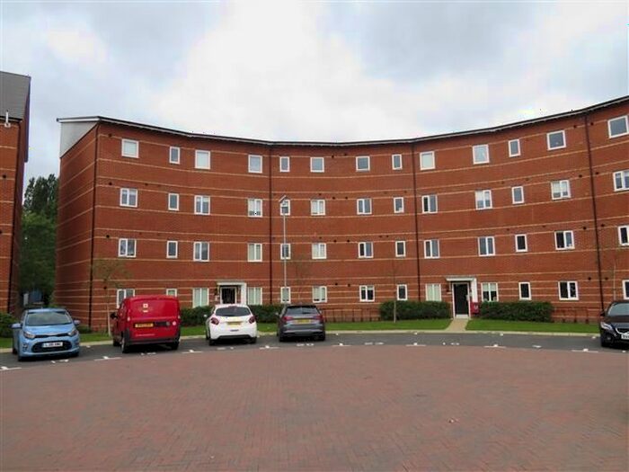 2 Bedroom Flat To Rent In Merton Way, Walsall, WS2