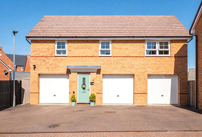 2 Bedroom Coach House For Sale In Fells Paddock, Marston Moretaine, Bedford, MK43
