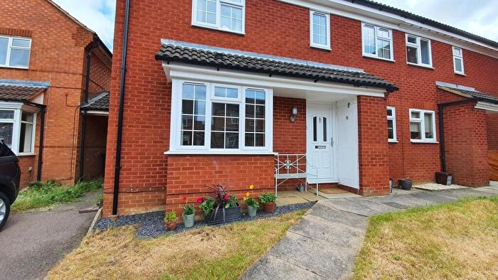 2 Bedroom End Of Terrace House To Rent In The Meadows, Flitwick, MK45