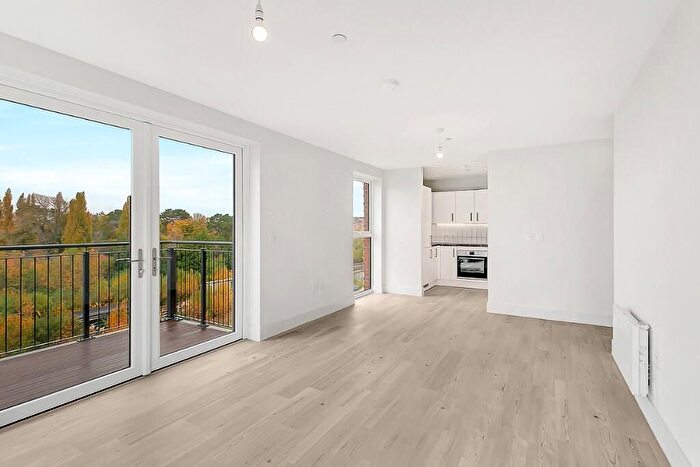 2 Bedroom Flat To Rent In Prince Charles Road, Exeter, EX4