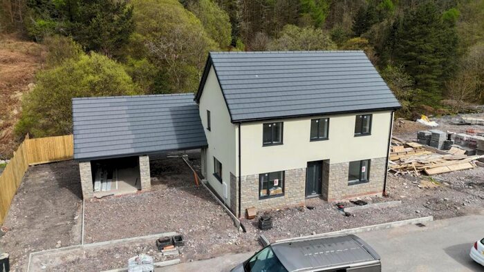 4 Bedroom Detached House For Sale In Parc Tre Mynydd Blaencwm Treorchy - Treorchy, CF42
