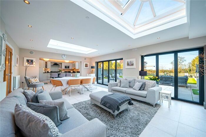 4 Bedroom Detached House For Sale In Yew Tree Close, Radcliffe-on-Trent, Nottingham, Nottinghamshire, NG12