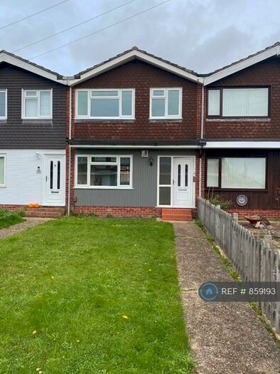 3 Bedroom Terraced House To Rent In Cherry Tree Avenue Waterlooville, Hants, PO8