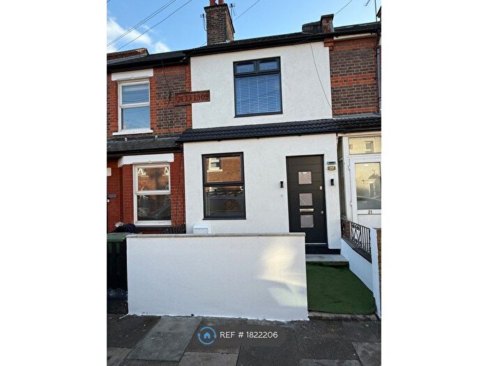 3 Bedroom Terraced House To Rent In Stanmore Road, Watford, WD24