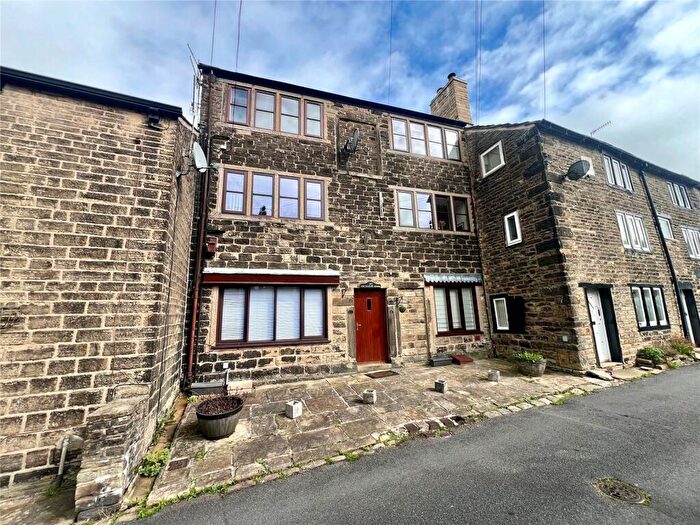1 Bedroom Flat For Sale In Kinder Road, Hayfield, High Peak, Derbyshire, SK22