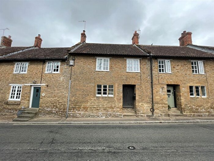 2 Bedroom Cottage For Sale In Middle Street, North Perrott, Crewkerne, TA18