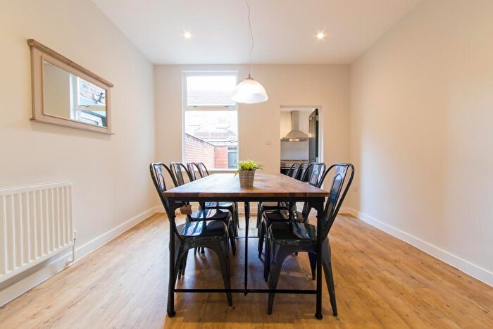 8 Bedroom Terraced House To Rent In Langdale Road, Liverpool, L15