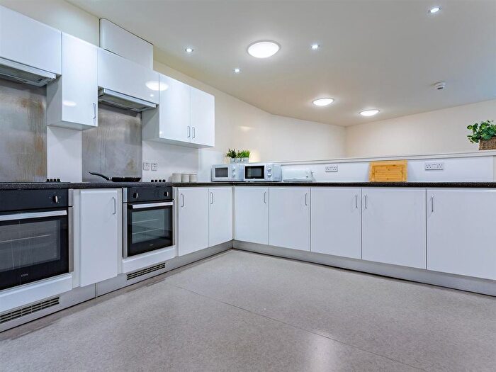 1 Bedroom Flat To Rent In Whitehall Mews, Whitehall Place, Aberdeen, AB25