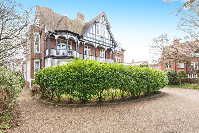 2 Bedroom Flat For Sale In Cliff Avenue, Cromer, Norfolk, NR27