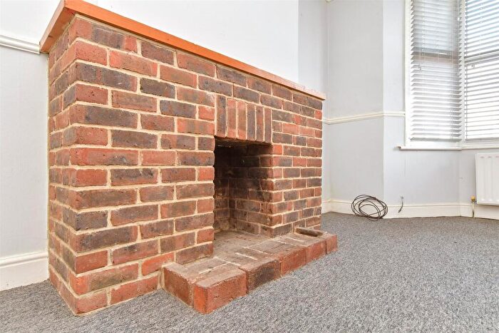 1 Bedroom Flat For Sale In Essex Road, Bognor Regis, West Sussex, PO21