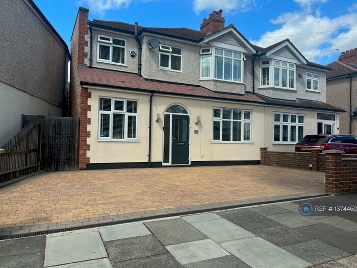 3 Bedroom Semi-Detached House To Rent In Ashcroft Avenue, Sidcup, DA15