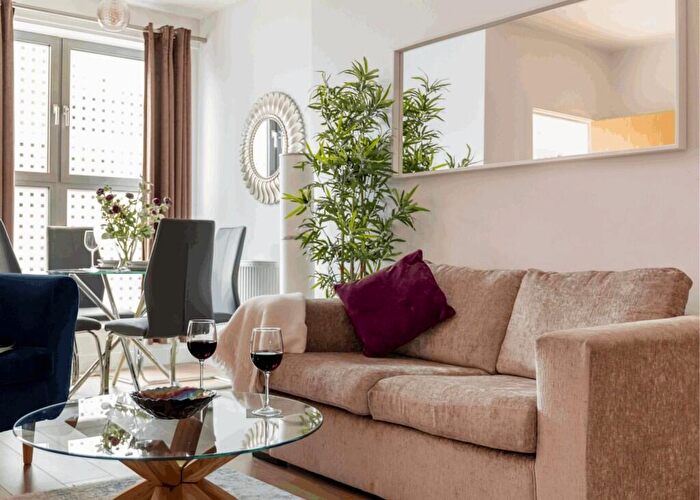 1 Bedroom Serviced Apartments To Rent In Huntingdon Road, Redhill, Surrey, RH1