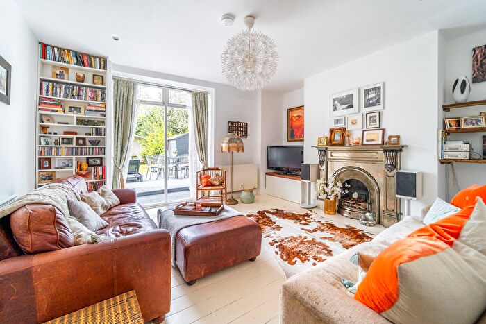 1 Bedroom Flat For Sale In Brecknock Road, Tufnell Park, London, N7