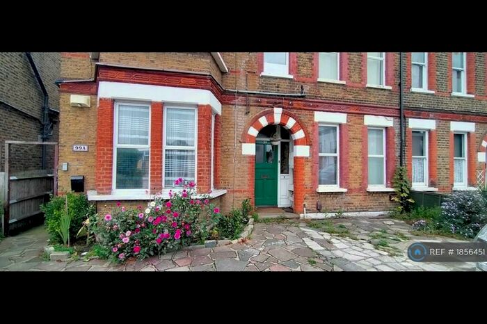 1 Bedroom Flat To Rent In Bromley Road, London, SE6